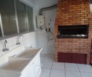Prédio com 204m², 3 dormitórios, 1 vaga no bairro Sarandi em Porto Alegre