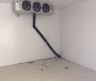 Depósito com 400m² no bairro Sarandi em Porto Alegre