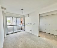 Apartamento com 83m², 3 dormitórios, 1 suíte, 1 vaga no bairro Passo da Areia em Porto Alegre