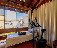 Casa com 302m², 4 dormitórios, 2 suítes, 4 vagas no bairro Jardim Lindóia em Porto Alegre