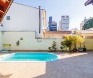 Casa com 302m², 4 dormitórios, 2 suítes, 4 vagas no bairro Jardim Lindóia em Porto Alegre