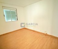 Apartamento com 80m², 2 dormitórios, 1 suíte, 2 vagas no bairro Jardim Lindóia em Porto Alegre