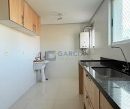 Apartamento com 80m², 2 dormitórios, 1 suíte, 2 vagas no bairro Jardim Lindóia em Porto Alegre