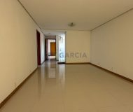 Apartamento com 80m², 2 dormitórios, 1 suíte, 2 vagas no bairro Jardim Lindóia em Porto Alegre