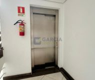 Apartamento com 80m², 2 dormitórios, 1 suíte, 2 vagas no bairro Jardim Lindóia em Porto Alegre