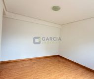 Apartamento com 80m², 2 dormitórios, 1 suíte, 2 vagas no bairro Jardim Lindóia em Porto Alegre