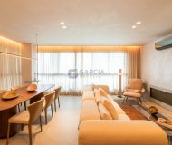 Apartamento com 322m², 4 dormitórios, 4 suítes, 4 vagas no bairro Moinhos de Vento em Porto Alegre