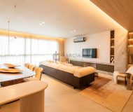 Apartamento com 322m², 4 dormitórios, 4 suítes, 4 vagas no bairro Moinhos de Vento em Porto Alegre