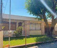 Casa com 73m², 3 dormitórios, 4 vagas no bairro Sarandi em Porto Alegre
