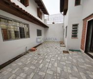 Casa com 237m², 4 dormitórios, 3 vagas no bairro Santa Maria Goretti em Porto Alegre