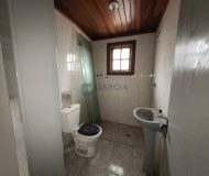 Casa com 237m², 4 dormitórios, 3 vagas no bairro Santa Maria Goretti em Porto Alegre