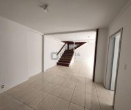 Casa com 237m², 4 dormitórios, 3 vagas no bairro Santa Maria Goretti em Porto Alegre