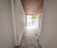 Casa com 237m², 4 dormitórios, 3 vagas no bairro Santa Maria Goretti em Porto Alegre