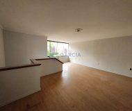 Casa com 237m², 4 dormitórios, 3 vagas no bairro Santa Maria Goretti em Porto Alegre