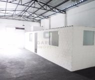 Depósito com 260m², 2 vagas no bairro Santa Maria Goretti em Porto Alegre