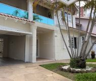 Casa com 200m², 5 dormitórios, 2 suítes, 4 vagas no bairro Jardim Itu em Porto Alegre