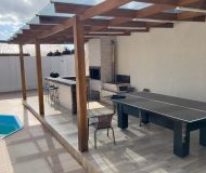 Casa com 200m², 5 dormitórios, 2 suítes, 4 vagas no bairro Jardim Itu em Porto Alegre