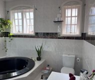 Casa com 200m², 5 dormitórios, 2 suítes, 4 vagas no bairro Jardim Itu em Porto Alegre