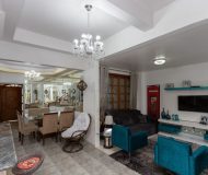 Casa com 190m², 3 dormitórios, 1 suíte, 2 vagas no bairro Rubem Berta em Porto Alegre