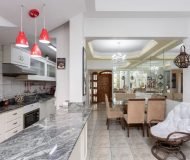 Casa com 190m², 3 dormitórios, 1 suíte, 2 vagas no bairro Rubem Berta em Porto Alegre