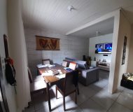 Casa com 60m², 2 dormitórios, 4 vagas no bairro Sarandi em Porto Alegre