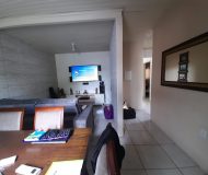 Casa com 60m², 2 dormitórios, 4 vagas no bairro Sarandi em Porto Alegre