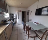 Casa com 60m², 2 dormitórios, 4 vagas no bairro Sarandi em Porto Alegre