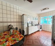 Casa com 154m², 3 dormitórios, 2 vagas no bairro Jardim Itu em Porto Alegre