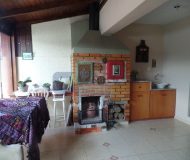 Casa com 220m², 3 dormitórios, 2 vagas no bairro Jardim Itu em Porto Alegre