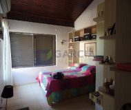 Casa com 220m², 3 dormitórios, 2 vagas no bairro Jardim Itu em Porto Alegre