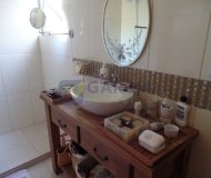 Casa com 220m², 3 dormitórios, 2 vagas no bairro Jardim Itu em Porto Alegre