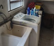 Casa com 400m², 3 dormitórios, 1 suíte, 2 vagas no bairro Costa e Silva em Porto Alegre