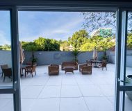 Apartamento com 90m², 3 dormitórios, 1 suíte, 2 vagas no bairro Cristo Redentor em Porto Alegre