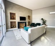 Apartamento com 90m², 3 dormitórios, 1 suíte, 2 vagas no bairro Cristo Redentor em Porto Alegre