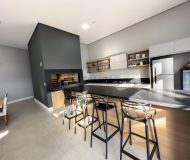 Apartamento com 90m², 3 dormitórios, 1 suíte, 2 vagas no bairro Cristo Redentor em Porto Alegre