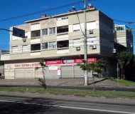 Apartamento com 156m², 3 dormitórios, 1 vaga no bairro Jardim Itu Sabará em Porto Alegre