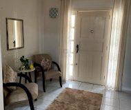 Casa com 300m², 3 dormitórios, 2 vagas no bairro Sarandi em Porto Alegre