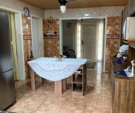 Casa com 300m², 3 dormitórios, 2 vagas no bairro Sarandi em Porto Alegre