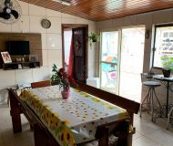 Casa com 300m², 3 dormitórios, 2 vagas no bairro Sarandi em Porto Alegre