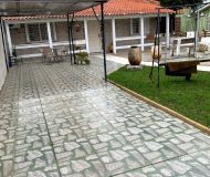 Casa com 300m², 3 dormitórios, 2 vagas no bairro Sarandi em Porto Alegre