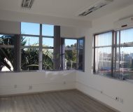 Sala Comercial com 70m² no bairro Navegantes em Porto Alegre