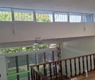 Casa com 228m², 3 dormitórios, 1 suíte, 4 vagas no bairro Vila Ipiranga em Porto Alegre
