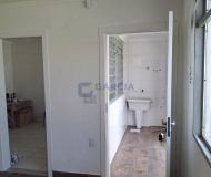 Casa com 228m², 3 dormitórios, 1 suíte, 4 vagas no bairro Vila Ipiranga em Porto Alegre