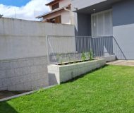 Casa com 228m², 3 dormitórios, 1 suíte, 4 vagas no bairro Vila Ipiranga em Porto Alegre