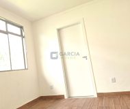 Casa com 228m², 3 dormitórios, 1 suíte, 4 vagas no bairro Vila Ipiranga em Porto Alegre