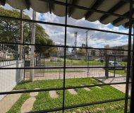Casa com 120m², 3 dormitórios, 1 suíte, 1 vaga no bairro São Sebastião em Porto Alegre