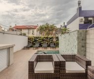 Casa com 198m², 3 dormitórios, 1 suíte, 3 vagas no bairro Jardim Itu em Porto Alegre