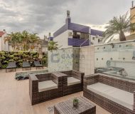 Casa com 198m², 3 dormitórios, 1 suíte, 3 vagas no bairro Jardim Itu em Porto Alegre