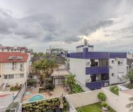 Casa com 198m², 3 dormitórios, 1 suíte, 3 vagas no bairro Jardim Itu em Porto Alegre