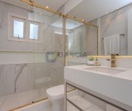 Casa com 198m², 3 dormitórios, 1 suíte, 3 vagas no bairro Jardim Itu em Porto Alegre